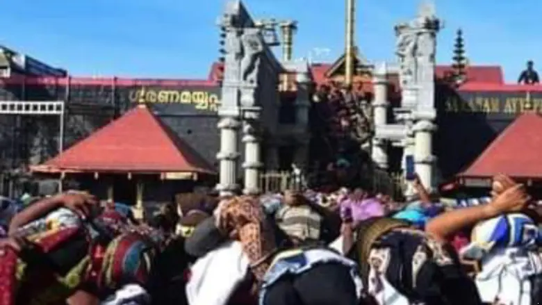 4-600-devotees-climb-sabarimala-temple-every-hour