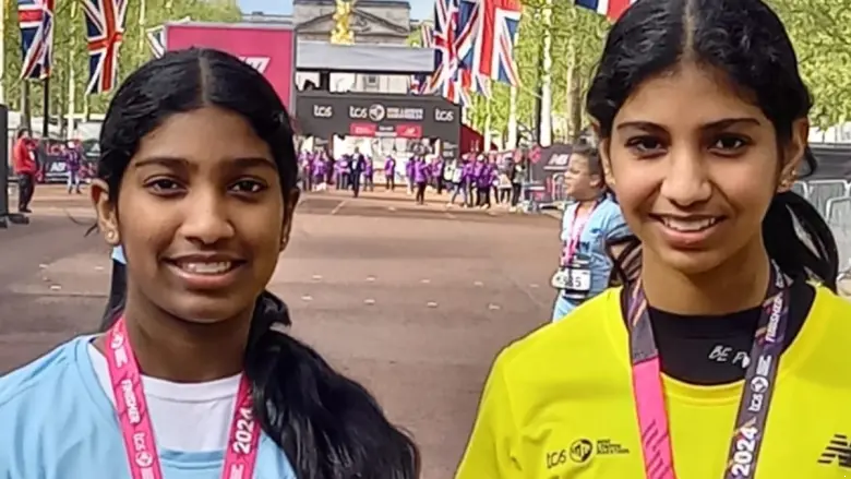 malayali sisters became stars in london tcs mini marathon
